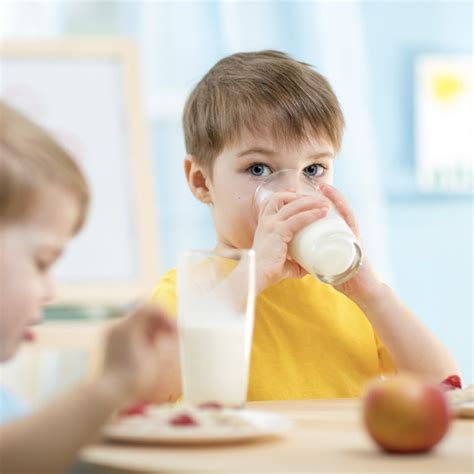 5 Amazing Benefits of Milk for Kids