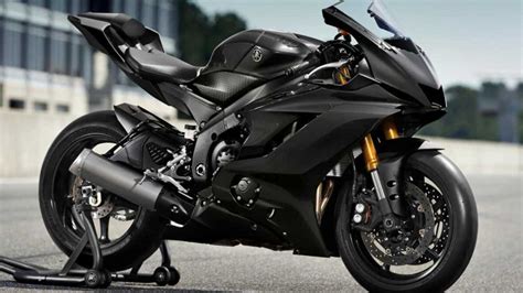 Yamaha Releases Track-Only 2022 YZF-R6 Race And GYTR