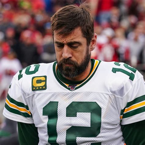 Aaron Rodgers Walks His Fiancee's Dog In Very Cold Weather ⋆ Terez ...