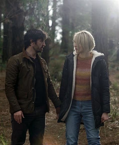 La Brea's Eoin Macken Discusses His Favorite Part of Playing Gavin Harris, Gavin & Izzy's ...