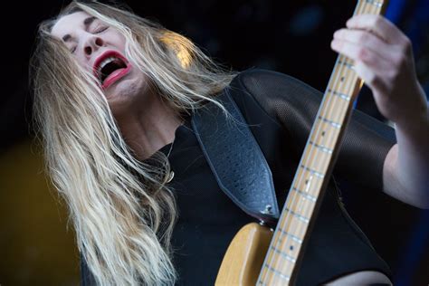 Este Haim's 20 best MusicfestNW bass faces | OregonLive.com