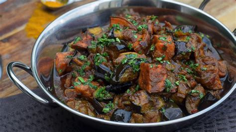 VEGAN ROASTED SWEET POTATO & AUBERGINE (EGGPLANT) COCONUT CURRY RECIPE – Instant Pot Teacher