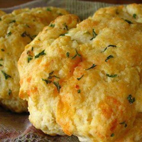 Red Lobster Cheddar Bay Biscuits