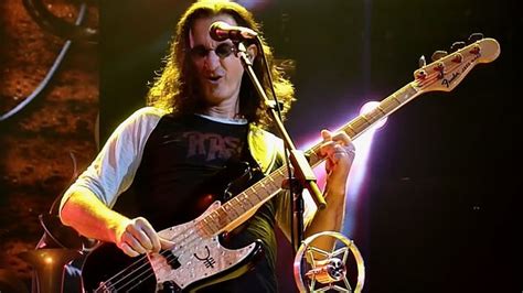 Effects Used by Famous Metal and Rock Bass Players - BraveWords