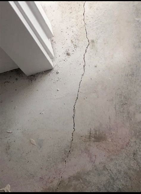 Cracks in new house concrete foundation ~ Home Improvement ~ AnswerBun.com