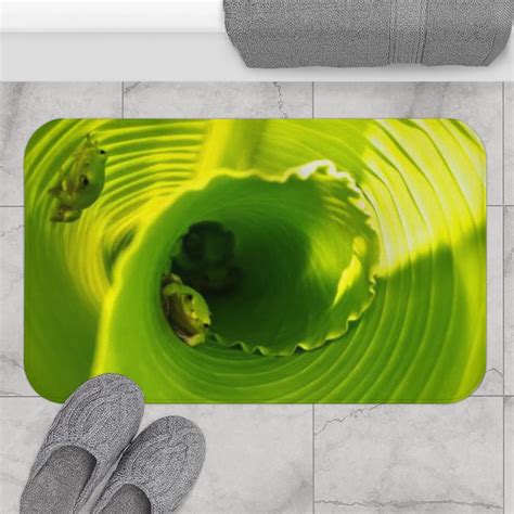 Tree Frog Tropical Bath Mat Banana Leaf Green Tropical Tree - Etsy