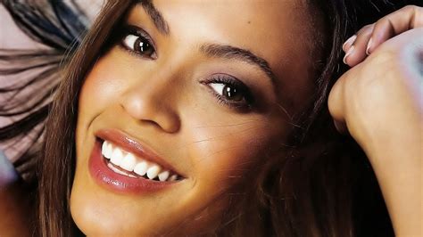 Beyoncé #DestinysChild | Celebrity smiles, Beyonce knowles, Glowing skin secrets