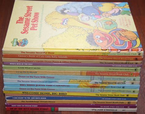 I had a collection o these Sesame Street books!! I wonder if they are still around... :P ...