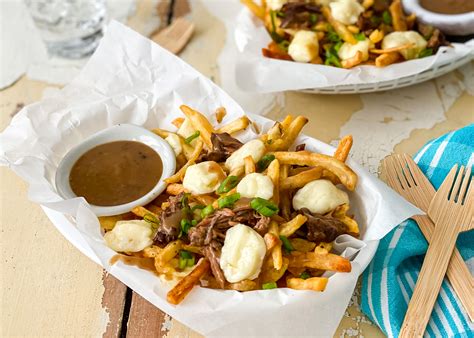 Cheese Curd Poutine with Roast Beef | Savor Recipes