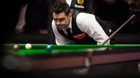 Ronnie O'Sullivan overcomes losing cue tip to edge Marco Fu in Masters ...