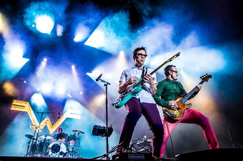 Weezer Announce Summer Tour with Spoon, Modest Mouse, Future Islands - Pop Culture Madness ...
