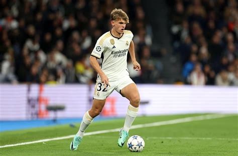 Nico Paz makes Real Madrid debut in the Champions League | Mundo ...