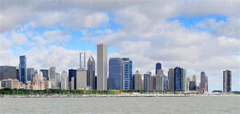 Chicago skyline panorama 8336145 Stock Photo at Vecteezy