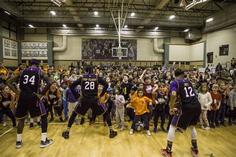 Photos: Harlem Wizards vs. Hopkinton school staff basketball game ...