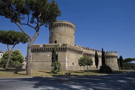 Castello di Giulio II | Rome Airport Inn Guest House B&B Fiumicino