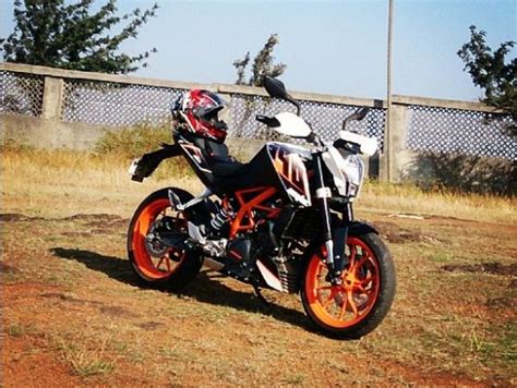 KTM 390 Duke Video Review - Bike India