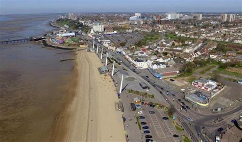 Evening seafront parking charge lost money say Southend Tories