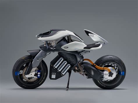 Motoroid leaning electric motorcycle by Yamaha - EvNerds