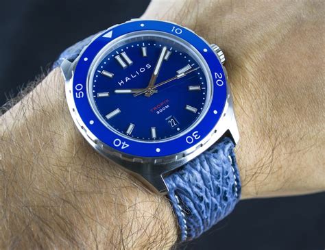 Halios Tropik Watch Review | aBlogtoWatch