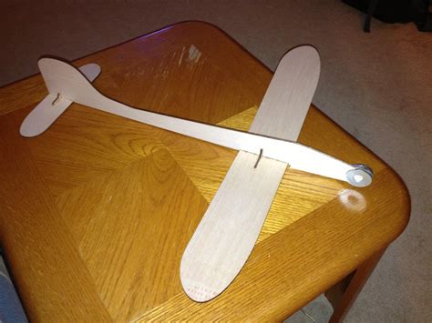 Balsa Throw Glider, I Made It at TechShop : 8 Steps - Instructables