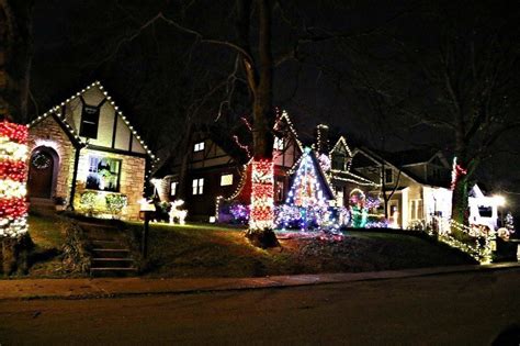 This Neighborhood Has Nashville's Best Christmas Lights!