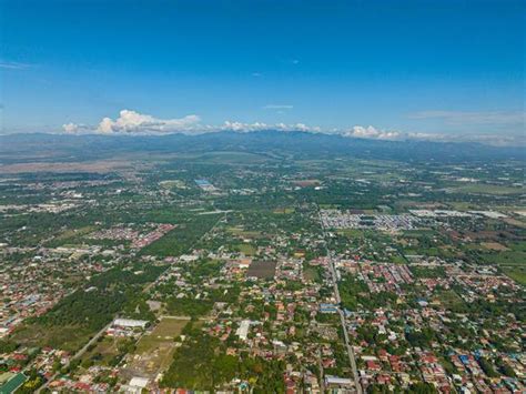 Harrowing footage show moment 7.2 magnitude earthquake hits the Philippines