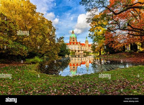 The Hannover City New Town Hall Stock Photo - Alamy