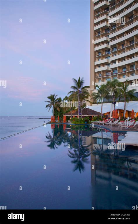 Pool at the Sheraton Waikiki, Waikiki Beach, Honolulu, Hawaii Stock ...