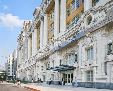 SOM Transforms Chicago's 100-Year-Old Cook County Hospital | ArchDaily