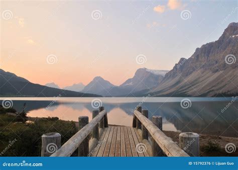 Bow Lake Sunrise, Banff National Park Stock Photo - Image of national ...