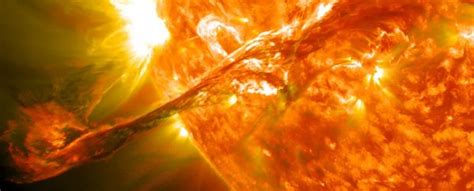 Giant 'Cannibal' Solar Eruption Streaking Towards Earth May Light Up ...