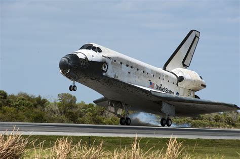 March 9 On this Day in Aviation History - Space Shuttle Discovery makes its Last Flight - Flight ...