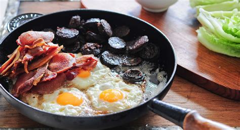 St. Patty's Day Fun! How to Make a "Full Irish" Breakfast