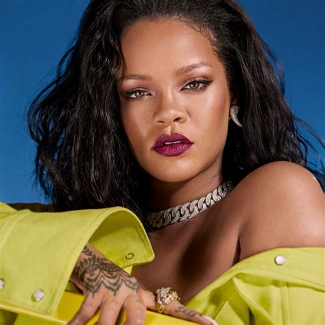 RIHANNA for Fenty Beauty Body Lava 2019 – HawtCelebs