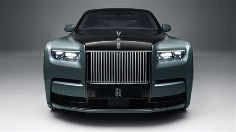 Rolls-Royce updates the Phantom, changes as little as possible | Top Gear