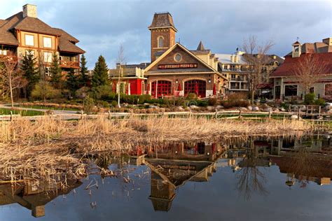 Blue Mountain Village - a Four Season Resort in Ontario, Canada Editorial Photo - Image of pizza ...