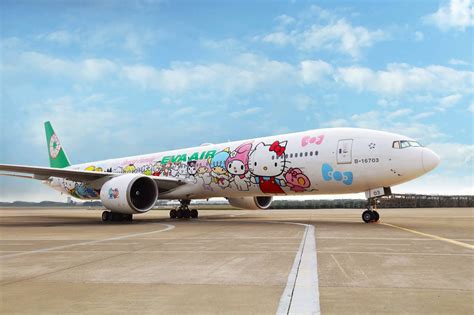 The Eva Air Hello Kitty Flight from Los Angeles to Taipei - Nylon Pink