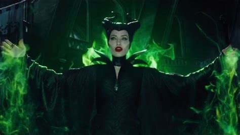 Maleficent (2014) – Maleficent’s Curse Scene [English Video] - English NEWS