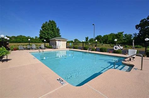 Best Western Big Spring Lodge Pool Pictures & Reviews - Tripadvisor