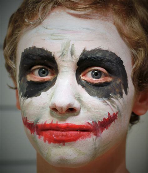 joker face paint kid - Josue Lund