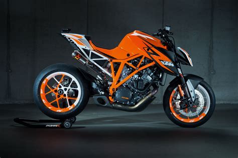 CHLK: Nuevas fotos y vídeo de la KTM 1290 Super Duke