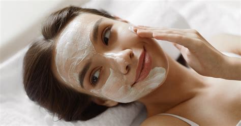 The 11 Best Hydrating Face Masks For Dry Skin