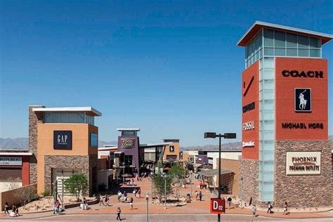 Phoenix Premium Outlets is one of the best places to shop in Phoenix