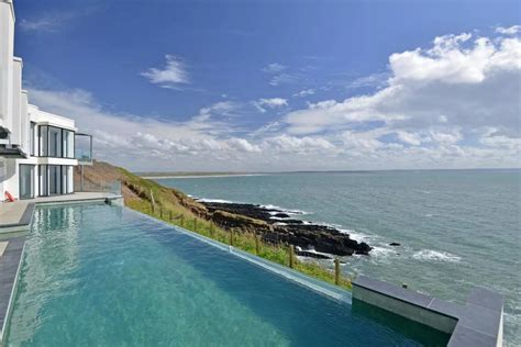 Grand Designs: Chesil Cliff lighthouse home on market for £10 million ...