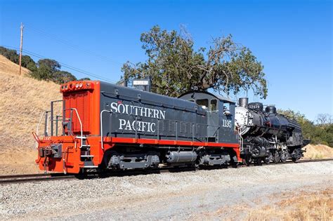 SP 4-6-2 Arrives at Niles Canyon Railway - Railfan & Railroad Magazine