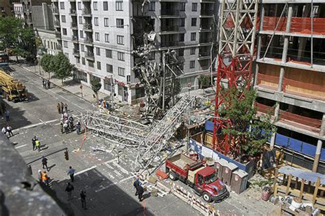 Another NYC Crane Collapse - CBS News