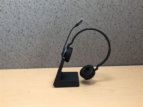 The Jabra Engage 75 Headset: A Hands-On Review of Features