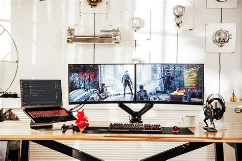 Connect Your Laptop to Multiple Gaming Monitors