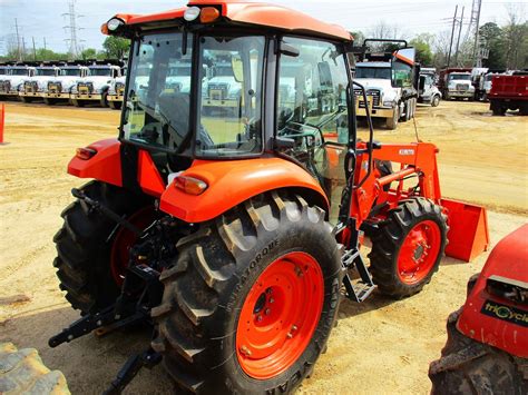 2017 KUBOTA M7060D FARM TRACTOR, VIN/SN:68241 - MFWD, (2) REMOTES ...