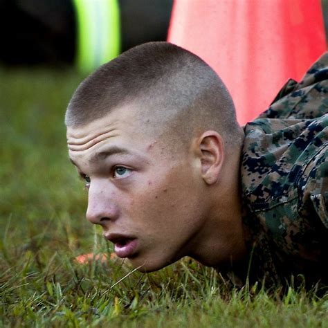 Corte De Cabello De Hombre Militar | FormatoAPA.com: Reglas y Normas APA